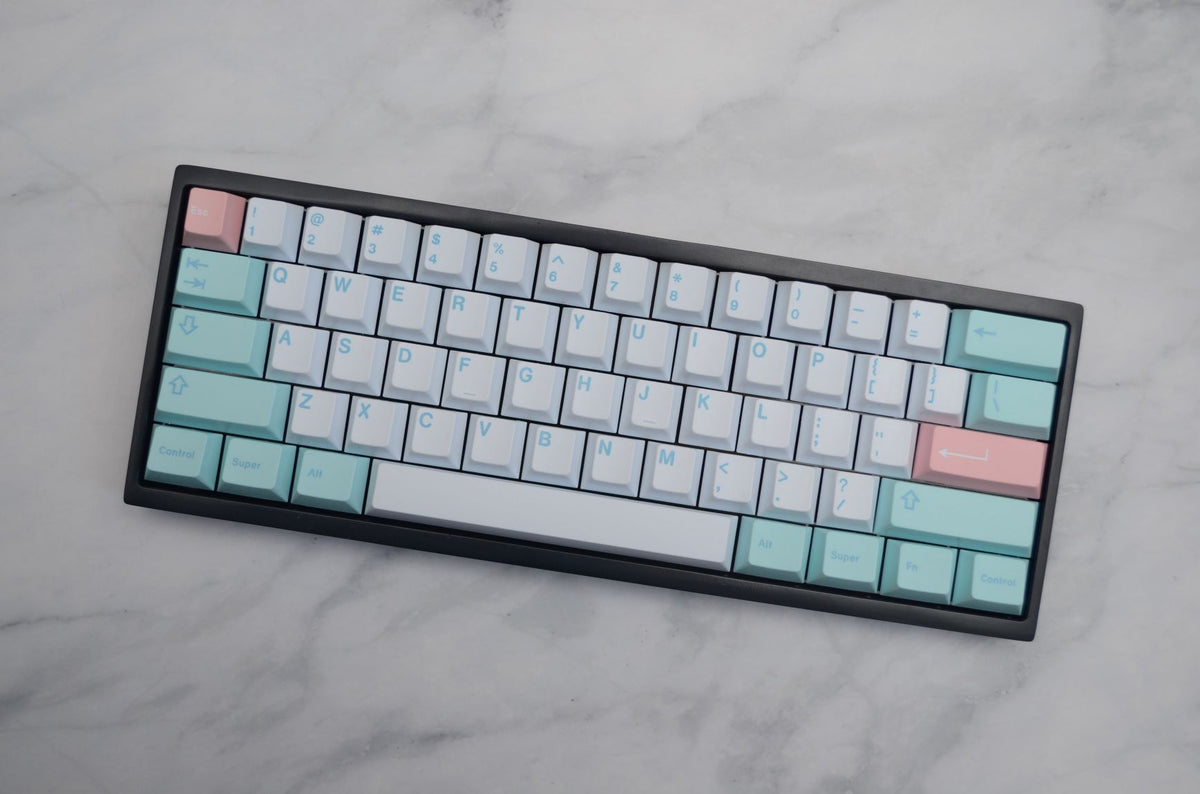 キーボード（bakeneko-60）とキーキャップセット 自作キーボード / 電子工作】オープンソースの自作キーボード『waffling60』をBakeneko60ケースとの組み合わせで組んでみました！  | ぶらり＠web走り書き