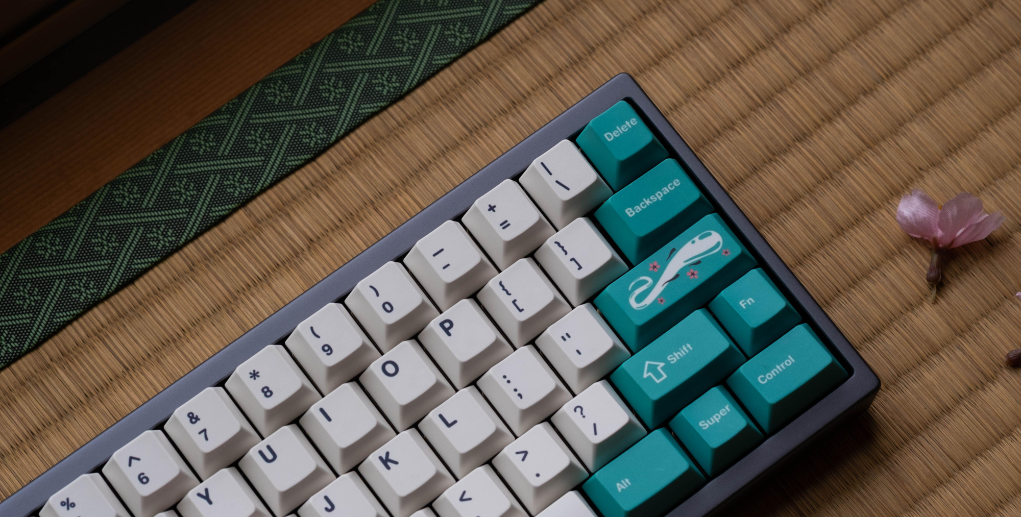 via IG: ly__caps