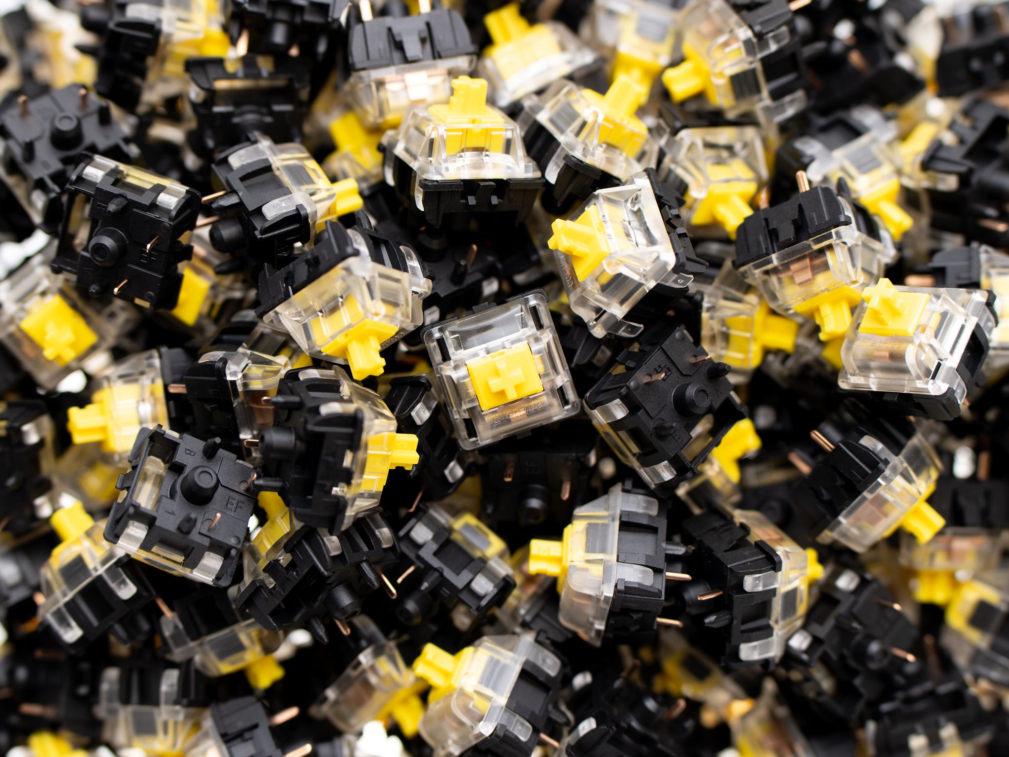 Everfree Silent Yellow Linear Switch