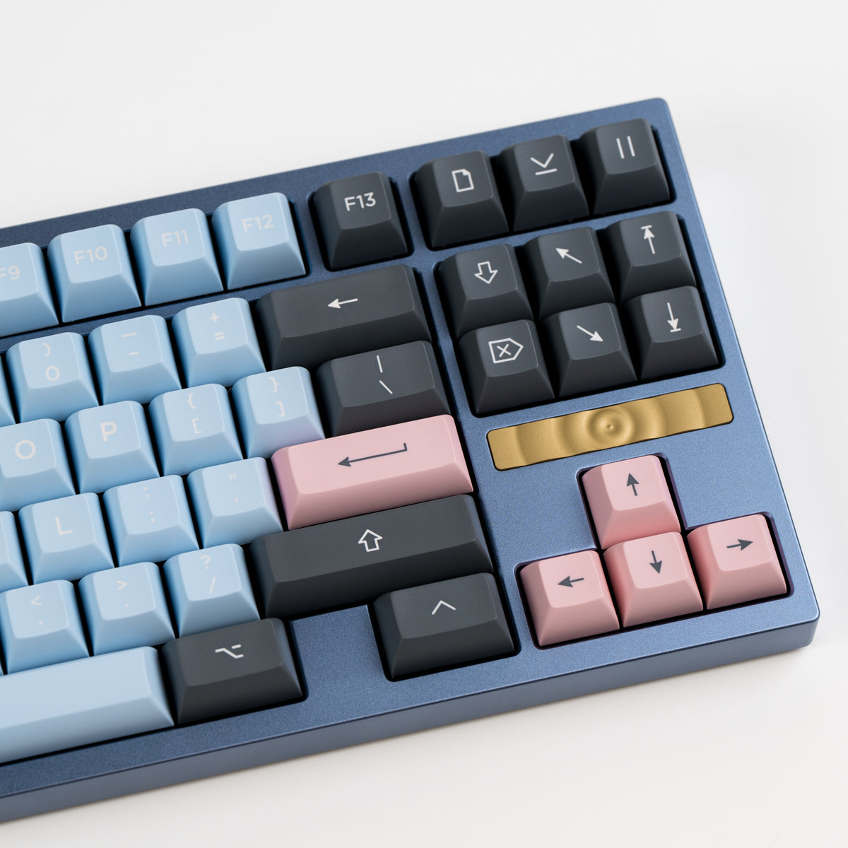 KAT Floofy Boi – CannonKeys