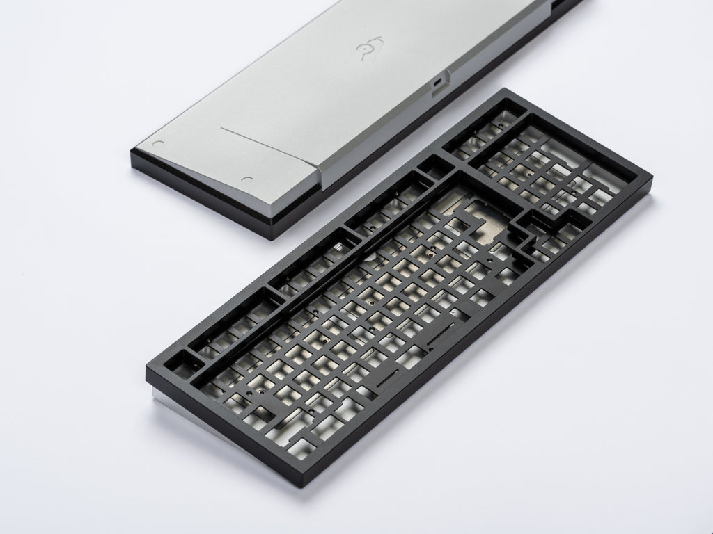 Brutal V2 1800 Keyboard in black case finish and black alu plate